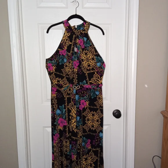 Thalia Sodi Sleeveless Jumpsuit Romper w/Rhinestone Clasp Detail at Wais… - Picture 2 of 9